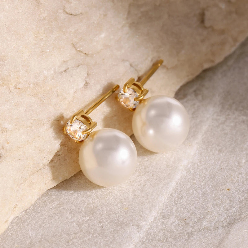 Wendy Pearl Earrings