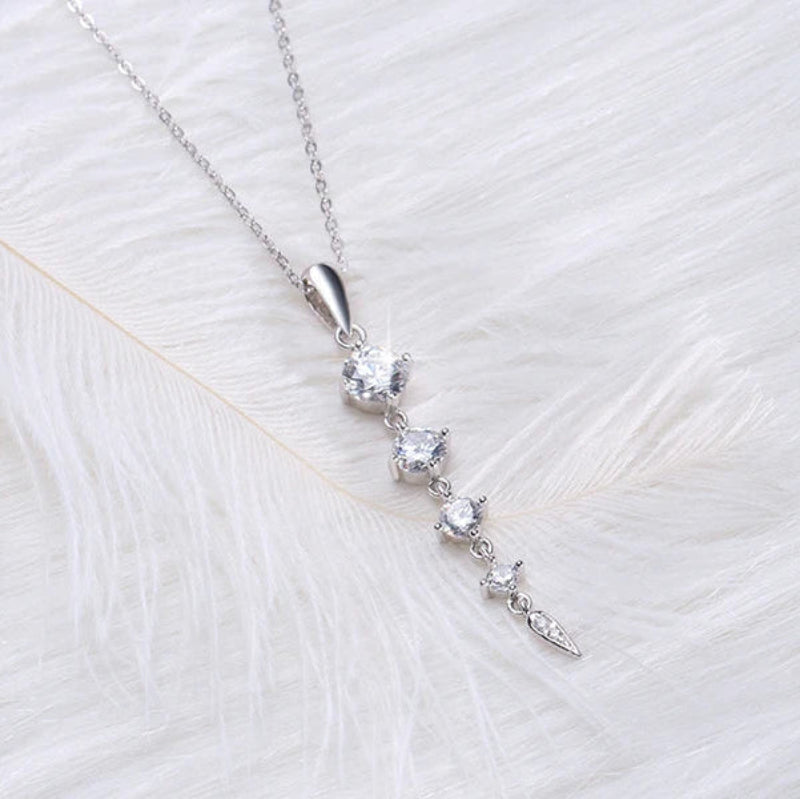 Ava Necklace