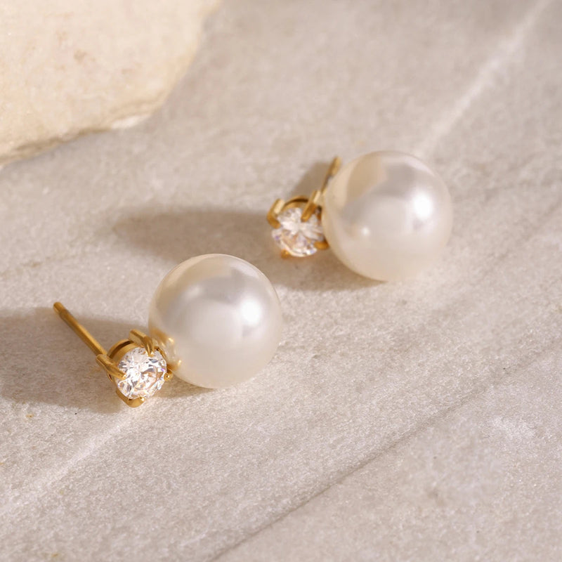Wendy Pearl Earrings